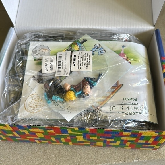 General Jim’s Toys & Bricks botanical greenhouse connecting brick set - Picture 4 of 11